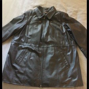 Danier Ladies Leather Coat size 3XL